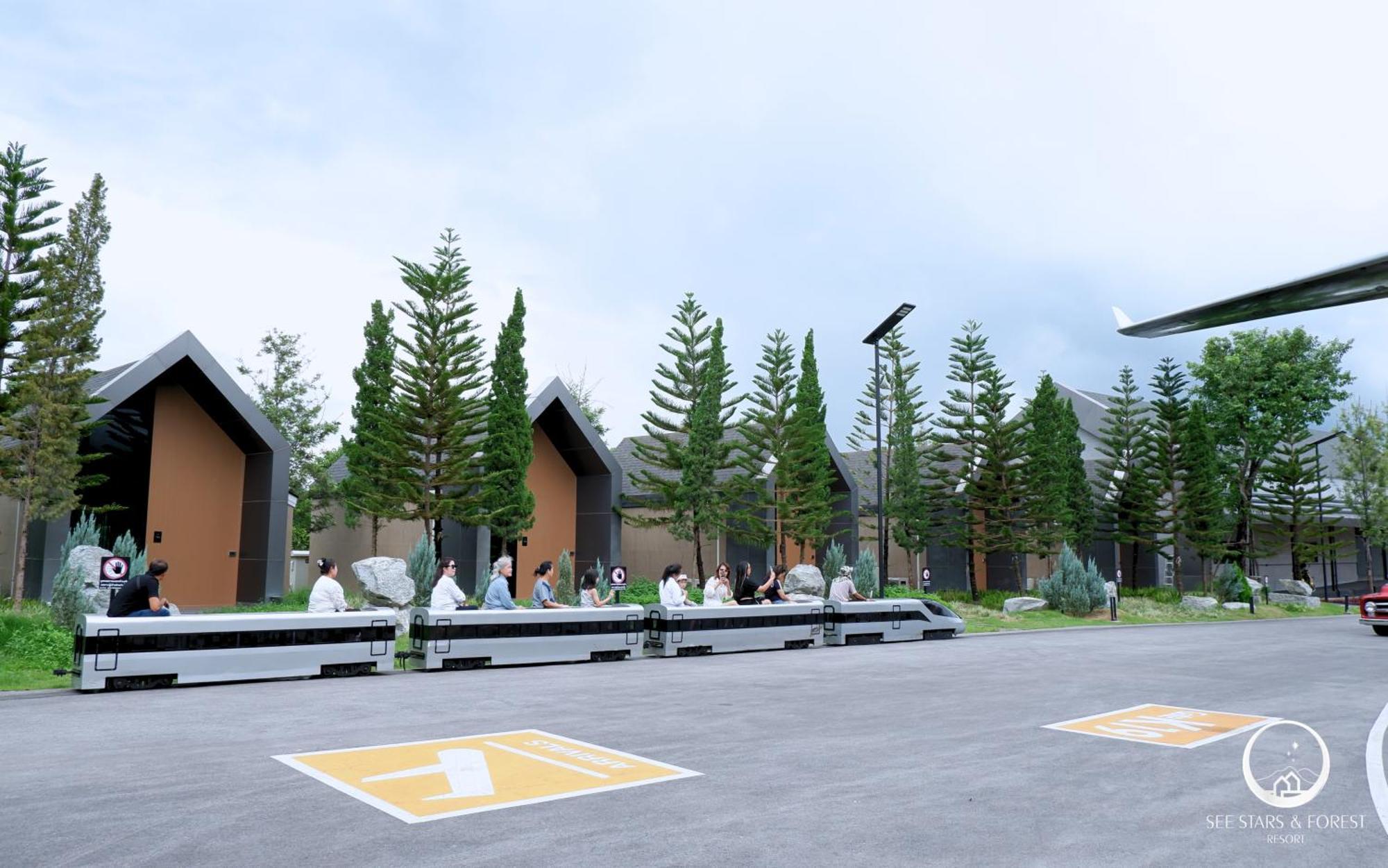 See Stars & Forest Resort Amphö Szavangdendin Kültér fotó